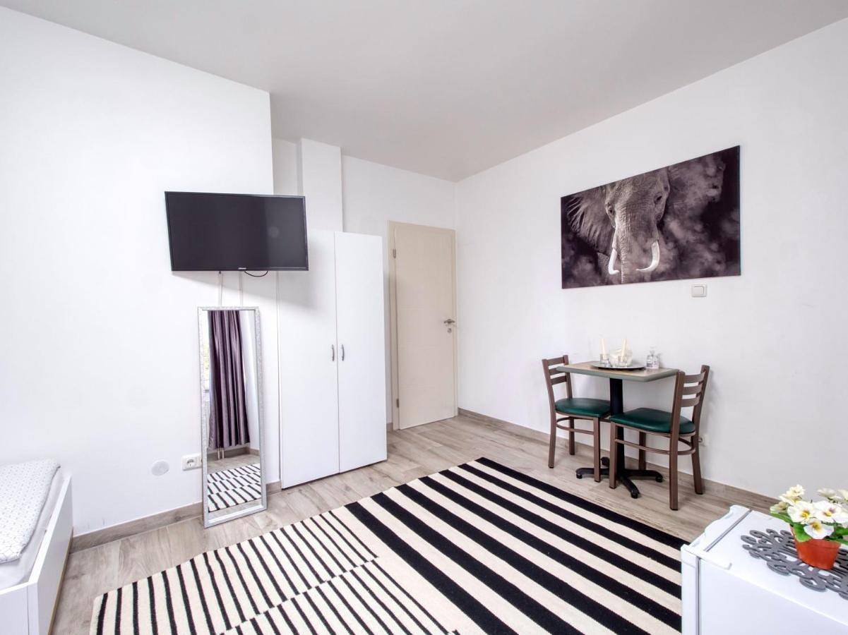 Single Room with Private Bathroom in Reinickendorf, Berlin