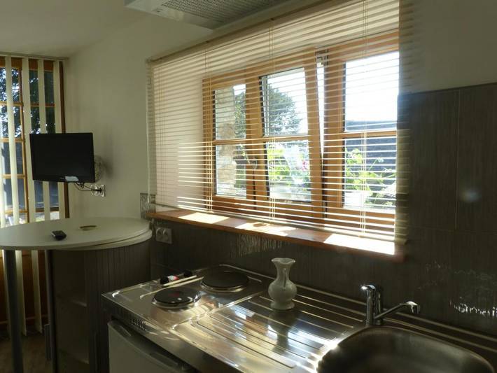 Gîte pour 2 personnes, avec vue et jardin à Locquénolé - 4