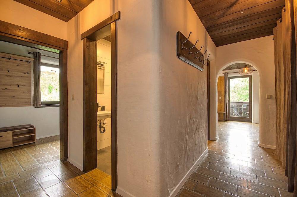Ganze Wohnung, Gemütliche 2-Schlafzimmer-Wohnung mit sonnigem Balkon, Panoramablick über Kaprun in Kaprun, Pinzgau