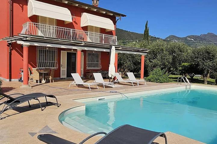 Villa pour 6 personnes, avec jardin ainsi que piscine et balcon, animaux acceptés - 1