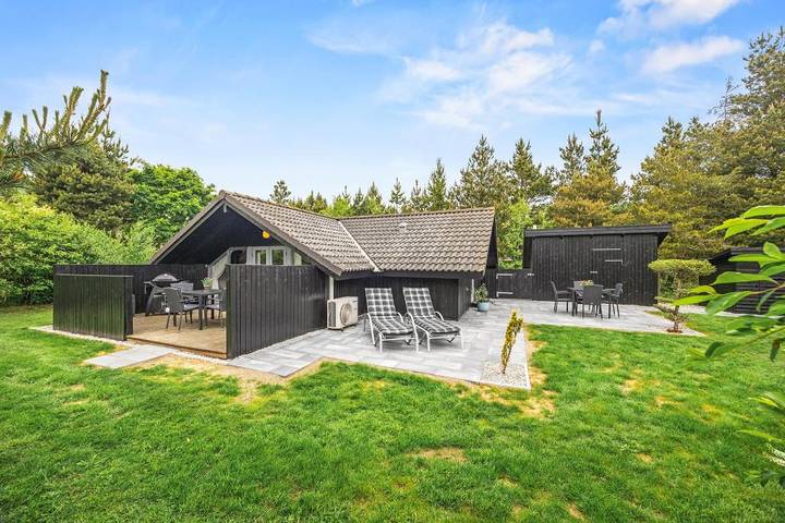 Villa for 4 personer, med terrasse og balkon/terrasse - 1