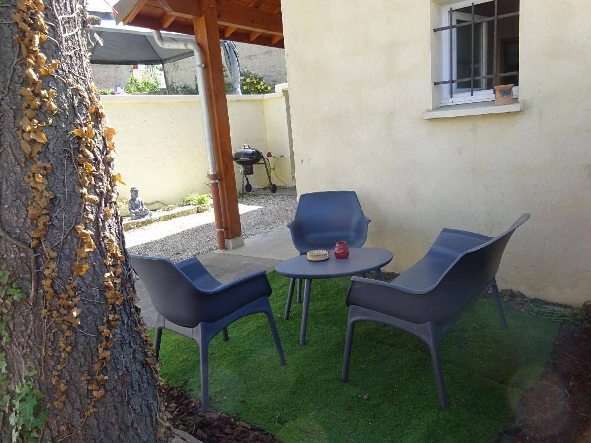 Gîte des Pleiades in Villemoirieu, Région de La Tour-du-Pin