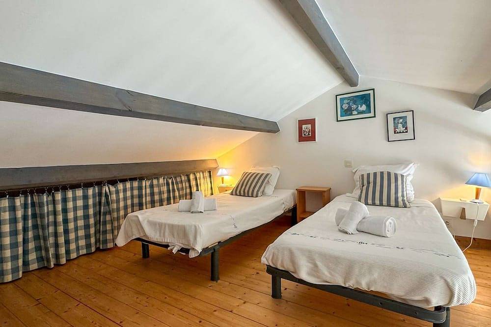 Charming seaside house with garden - parking in La Couarde-sur-Mer, Ile de Re