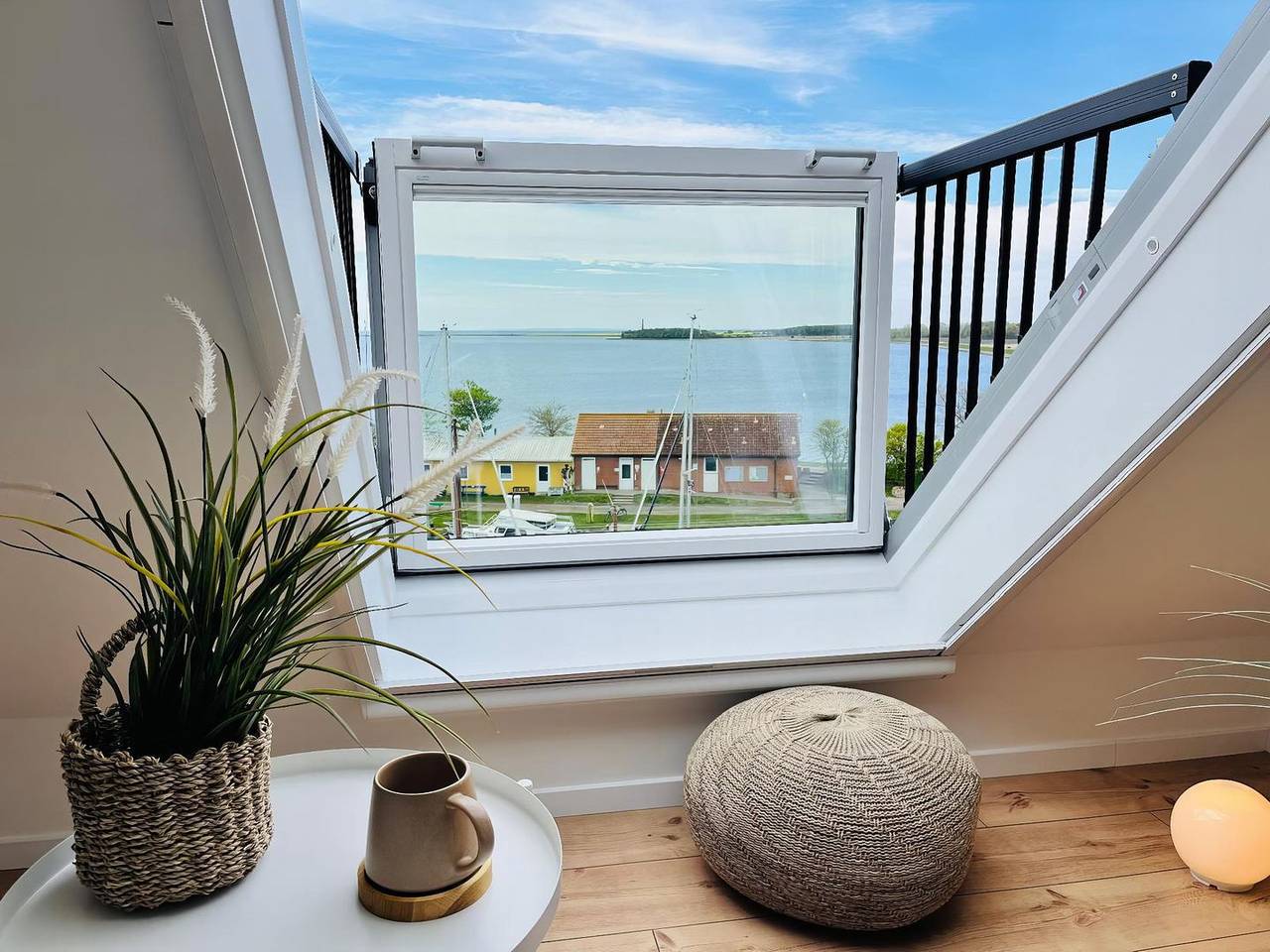 Ganze Wohnung, Ferienwohnung Großer Heimathafen – mit komfortabler Ausstattung und Meerblick in Westfehmarn, Fehmarn