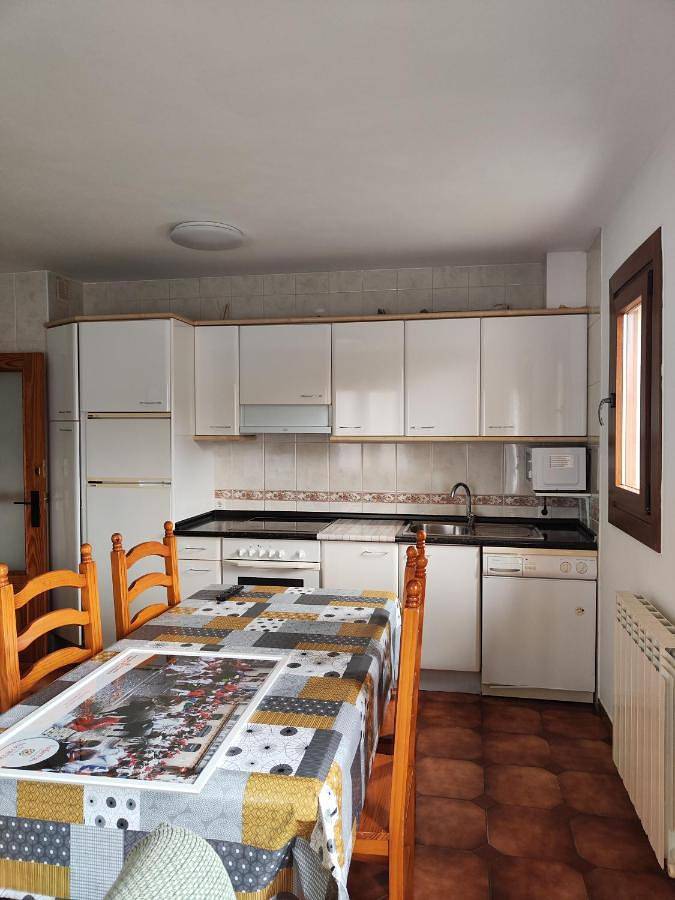 Gîte pour 4 personnes, avec vue et jardin, animaux acceptés à Erro - 2