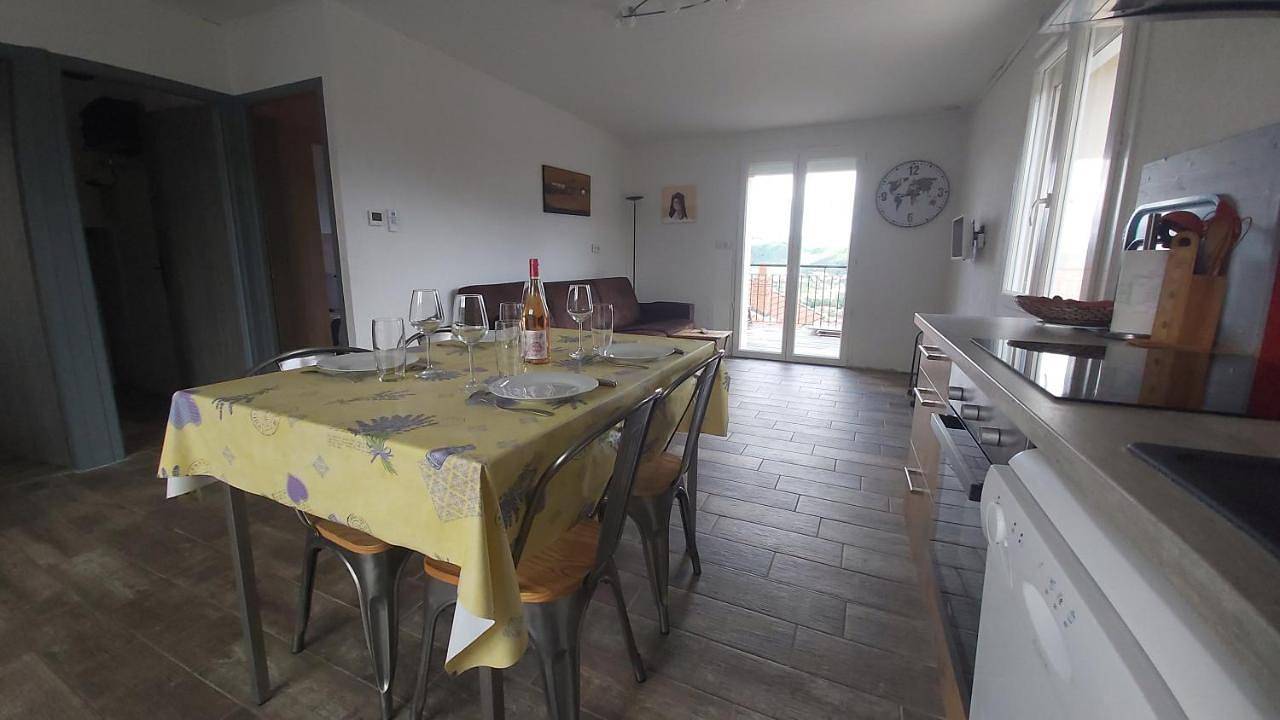 Appartement entier, Les vignes Ardéchoises - Amandier in Sarras, Région de Tournon-sur-Rhône