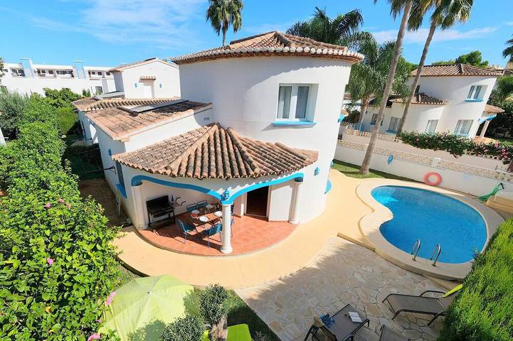Chalet para 6 personas, con jardín y terraza, Se admiten mascotas en Dénia