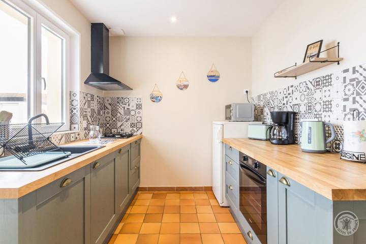 Gîte pour 4 personnes, avec jardin dans Néville-sur-Mer - 3
