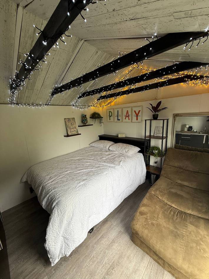 Escapada romántica en una cabaña al amanecer, eufemia, puestas de sol y malvaviscos in Lambton County