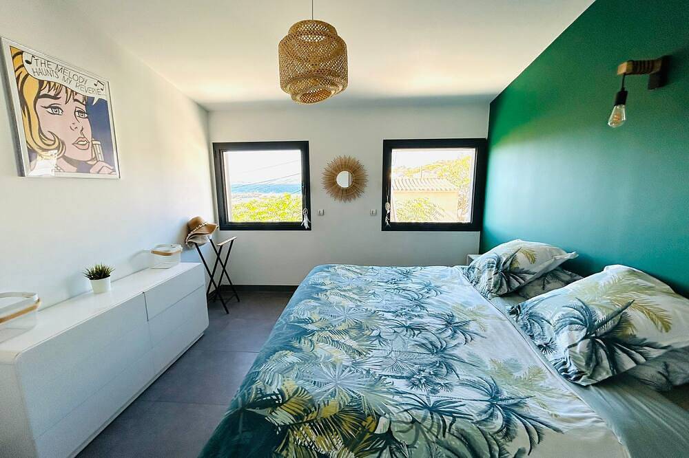 Villa with swimming pool at Les Goudes in the calanques! in Les Goudes, Marseille