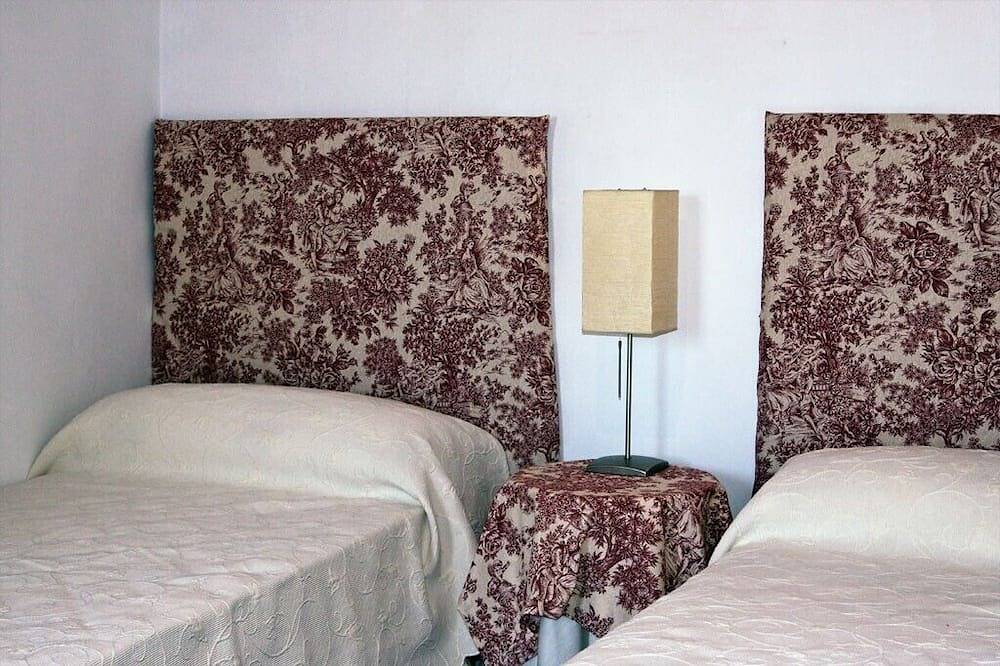 Typisch Mallorquinische Landhouse mit pool ideal fur 2 bis 8 person in Palma, Mallorca Westen