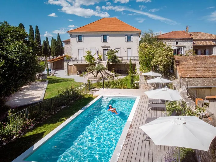 Albergue para 8 personas, con piscina además de vistas y jardín - 1