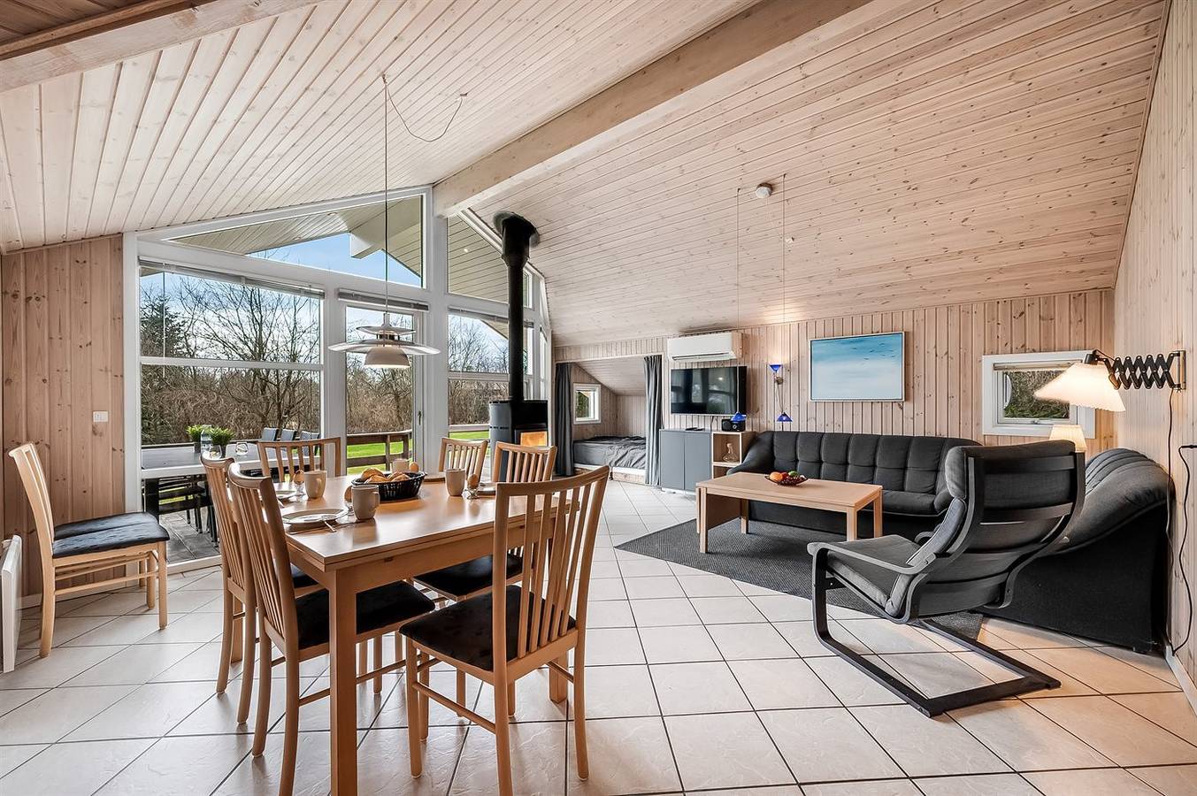 Nice home in Højslev w/ Wifi, 3 Bedrooms and Sauna in Strandet, Limfjord in West-Jutland