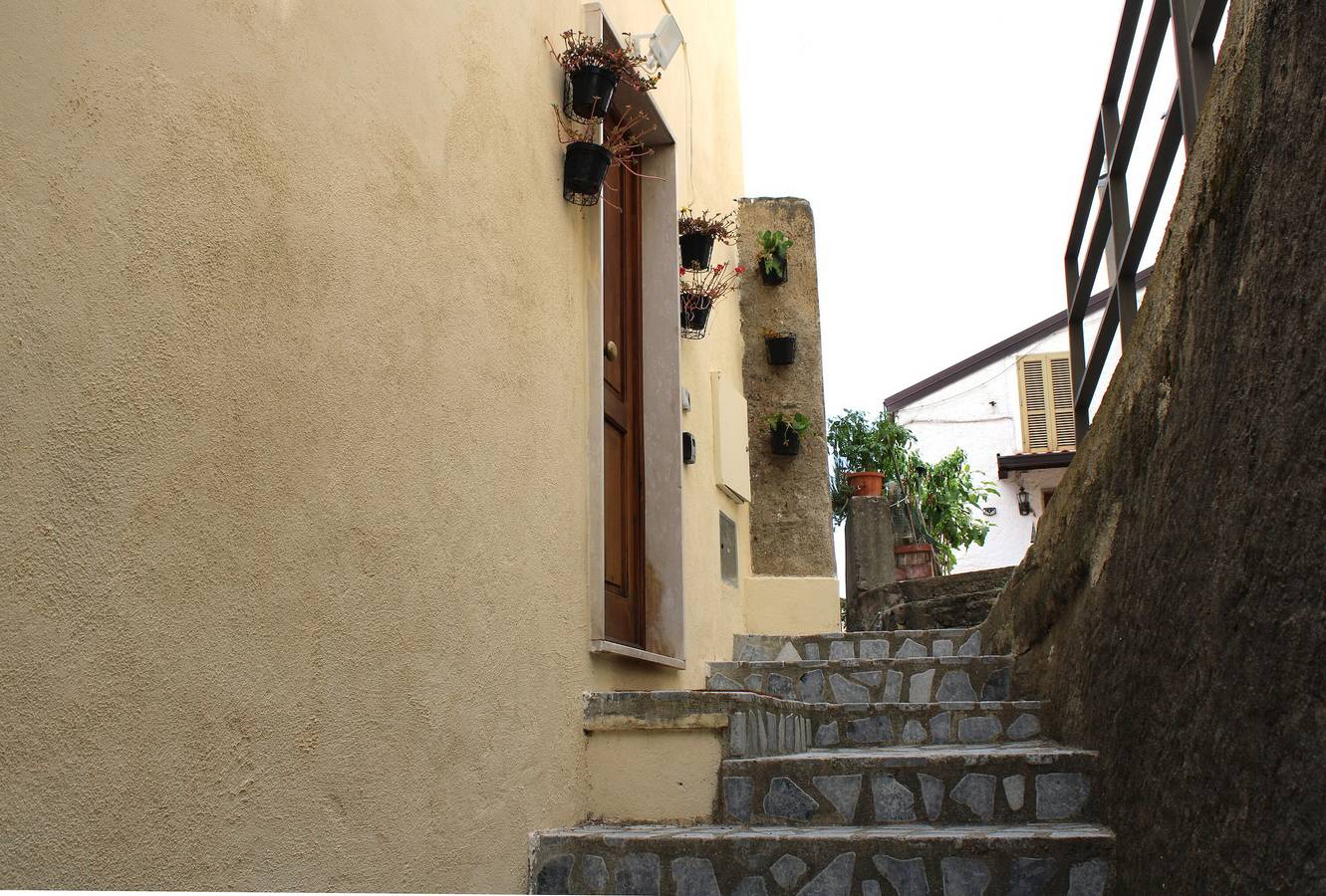 Ganze Wohnung, Lumira Vista – Maisonette mit Panoramablick im historischen Borgo von Sangineto in Sangineto, Tyrrhenische Küste Kalabrien