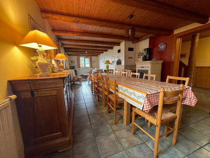 Gîte pour 13 personnes, avec terrasse