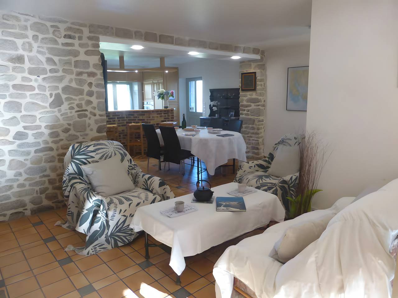 Gîte Ar Maez avec terrasse privée, jardin partagé et Wi-Fi à Saint-Nolff in Saint-Nolff, Parc naturel régional du Golfe du Morbihan