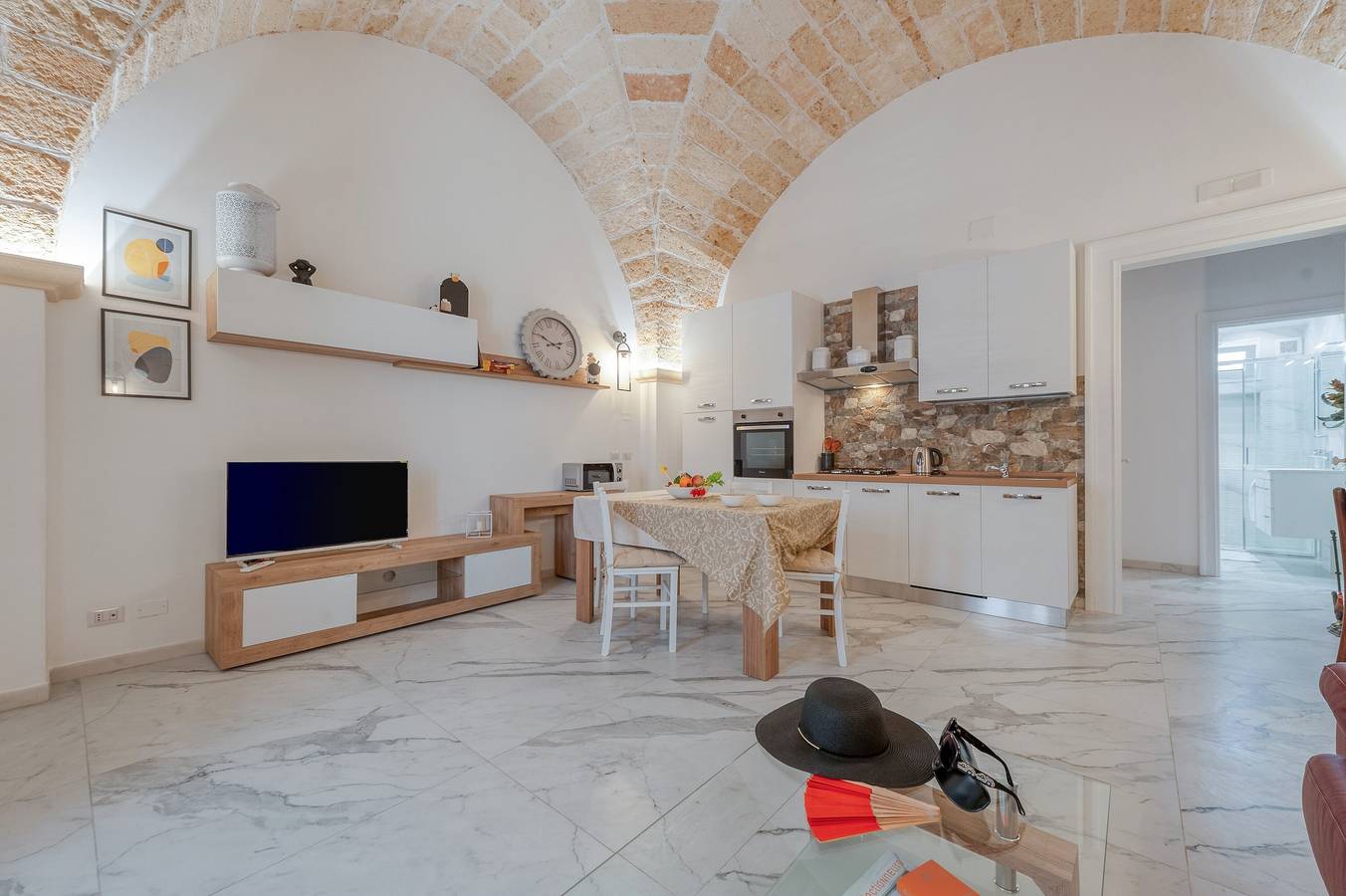 Ganze Wohnung, Apartment 'Rosy' mit privater Terrasse, Wlan und Klimaanlage in Squinzano, Lecce Provinz