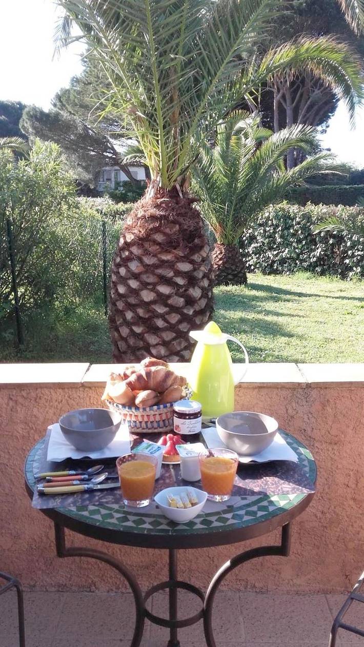 Chambre d’hôte pour 2 personnes, avec vue et jardin à Grimaud - 4