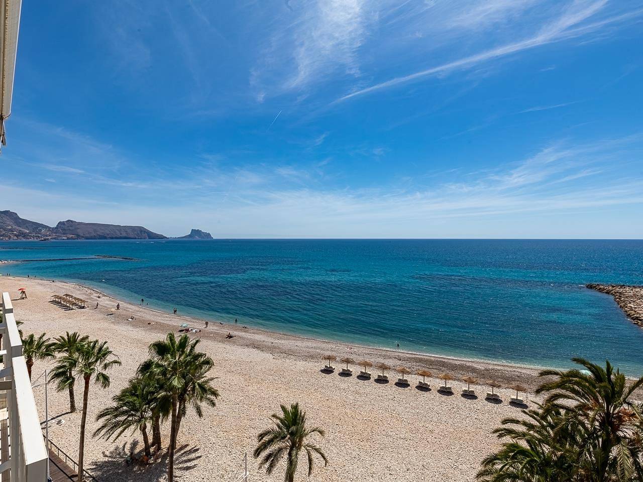 Entire apartment, Lovely apartment in Altea 25m from the beach, air-conditioned, family-friendly in Town of Altea, Altea