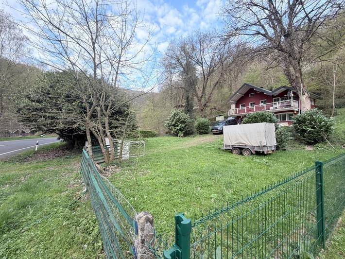 Location de vacances pour 8 personnes, avec Balcon et Terrasse ainsi que Jardin et Vue à Bourscheid (Moselle)