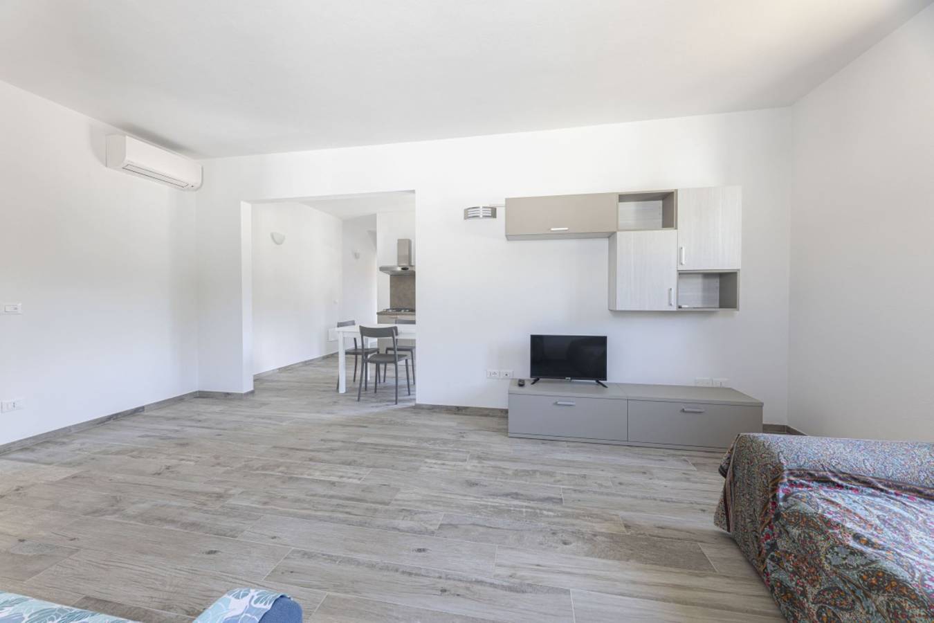 Ganze Ferienwohnung, Ferienwohnung für 4 Personen mit Balkon in Spiaggia di Marina di Campo, Marina di Campo