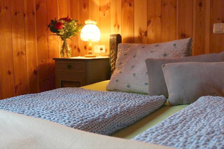 Ferienhaus für 15 Personen, mit Balkon und Terrasse sowie Garten und Ausblick