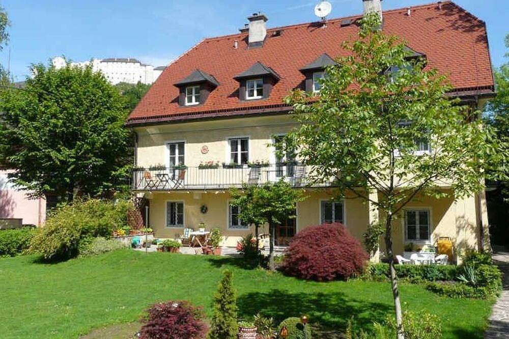 Doppelzimmer mit Dusche, Wc - Freisaal, Pension in Salzburg, DMO Demo Region_1