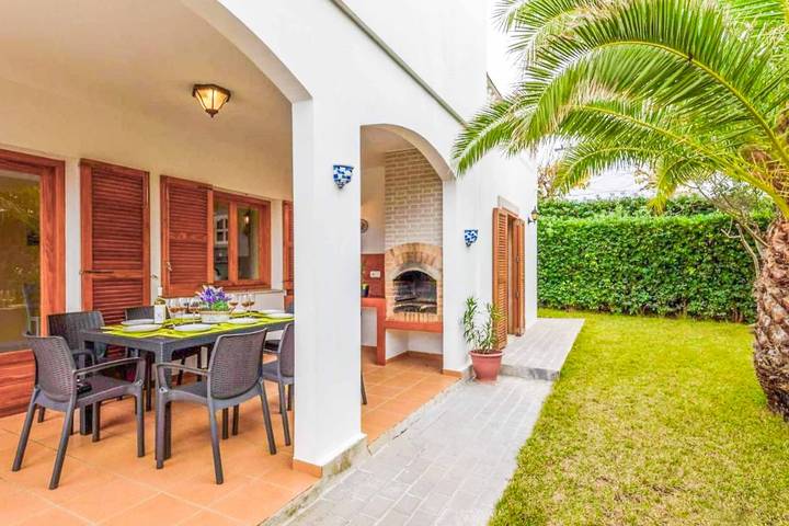 Chalet para 8 personas con balcón in Port d'Addaia, Es Mercadal