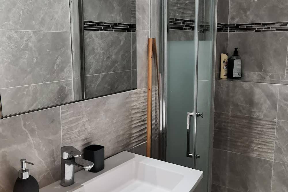 Entire apartment, Cosy flat in Colombes city (near to Paris St Lazare) in Colombes, Hauts-de-Seine