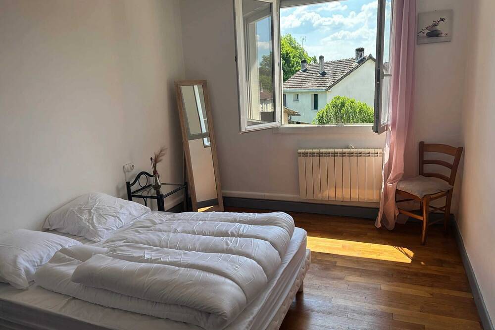 Apartamento entero, Homerez - Apartamento confortable con jardín en Objat in Objat, Brive-la-Gaillarde region