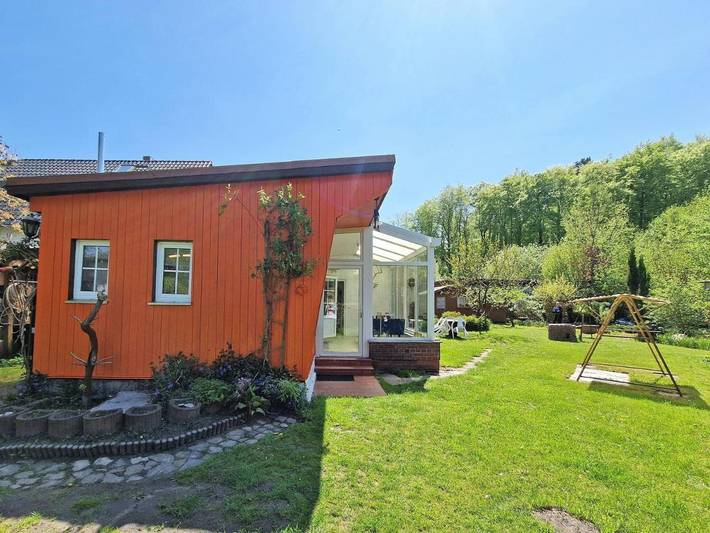 Ferienhaus für 3 Personen, mit Terrasse und Garten