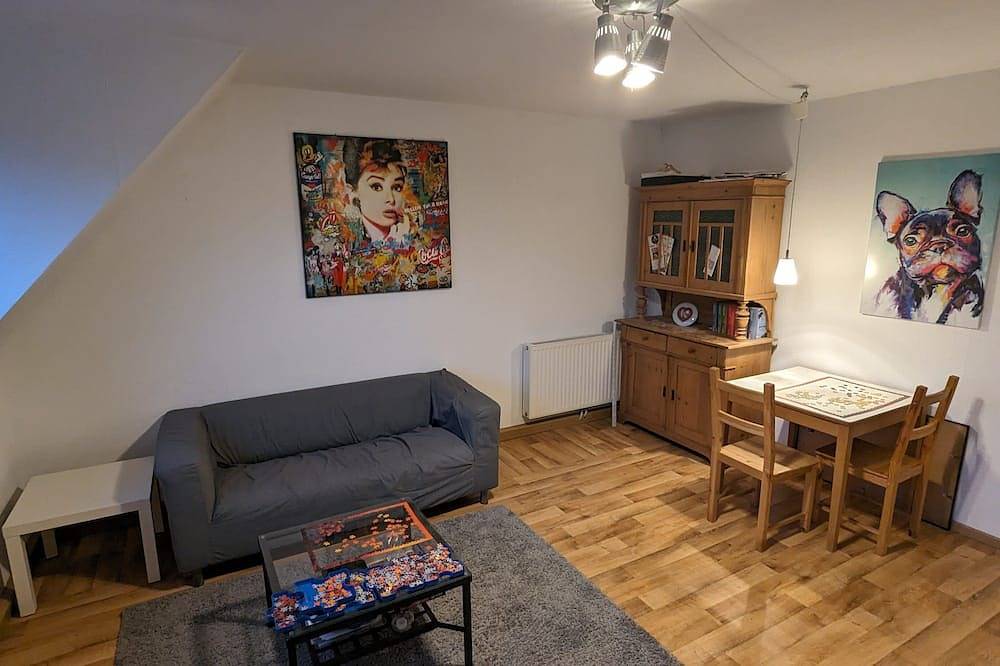 Ganze Wohnung, Gemütliche Dachgeschoßwohnung mit 2 Schlafzimmern in Pfalzdorf in Goch, Niederrhein