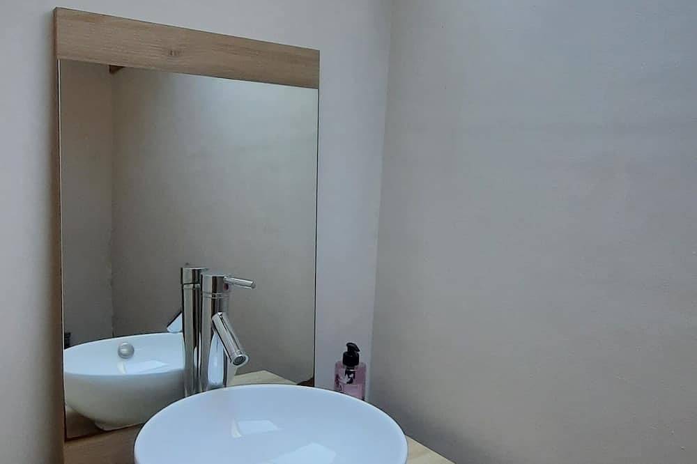 Gîte authentique, mas, piscine privée, Caylus / St Antonin Noble Val / 3 étoiles in Caylus, Tarn-et-Garonne