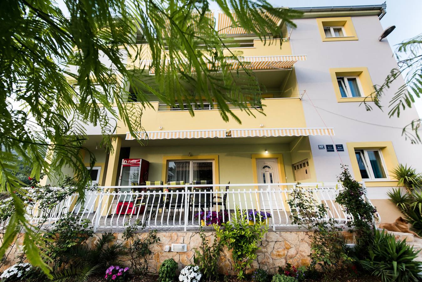 Ganze Wohnung, 3-Zimmer-Ferienwohnung mit Balkon und Meerblick Podstrana, Split A-13393-b in Podstrana, Split-Dalmatien