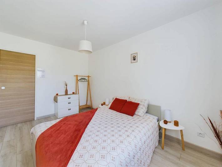 Location de vacances pour 12 personnes, avec terrasse et jardin à Thoury-Férottes