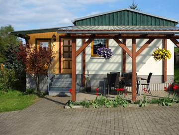Ferienhaus für 5 Personen, mit Sauna und Ausblick sowie Seeblick und Garten, kinderfreundlich in Sachsen-Anhalt