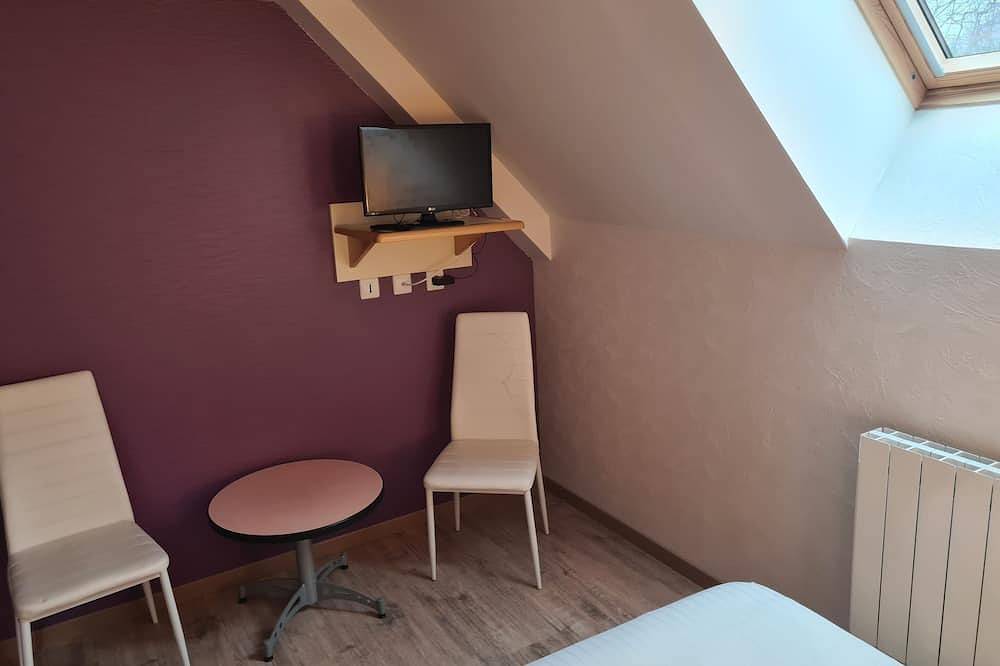 Ganze Wohnung, Apartment-Eigenes Badezimmer in Regionaler Naturpark Volcans d'Auvergne