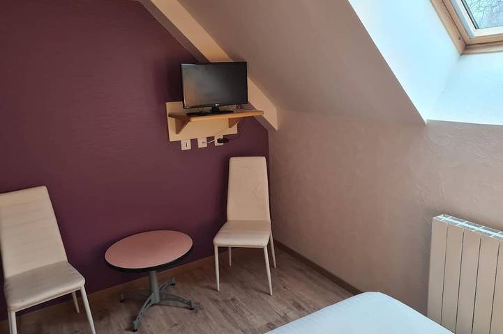 Ganze Wohnung, Apartment-Eigenes Badezimmer in Regionaler Naturpark Volcans d'Auvergne
