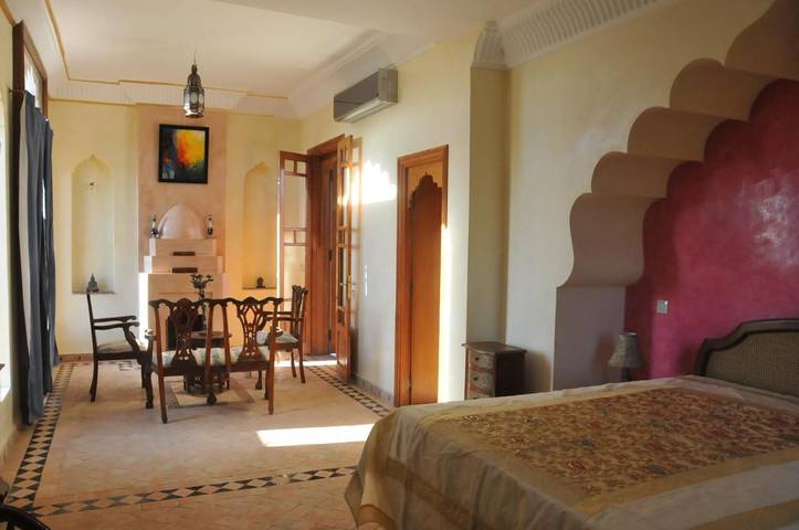 Maison d’hôte pour 6 personnes, avec piscine ainsi que vue et jardin dans Aghmat