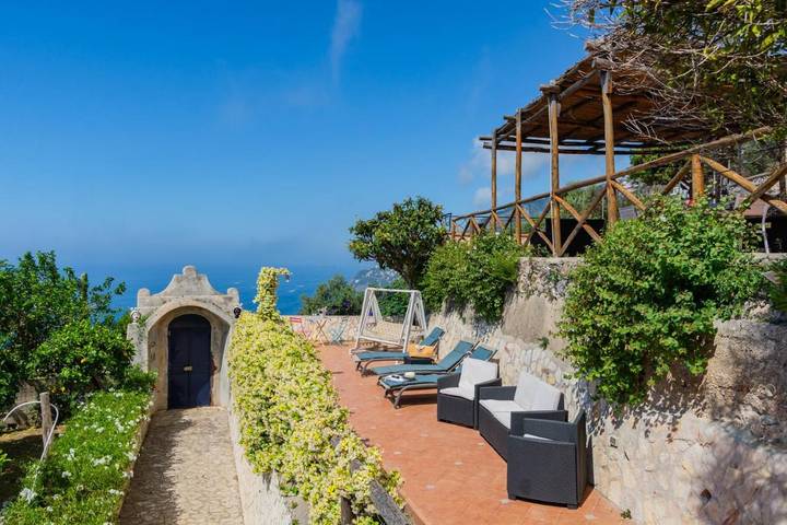 Villa per 4 persone, con Balcone e Terrazza nonché Giardino e Panorama a Conca dei Marini