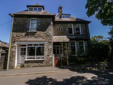 Holiday Rental for 16 People in Arnside, Cumbria, Photo 1