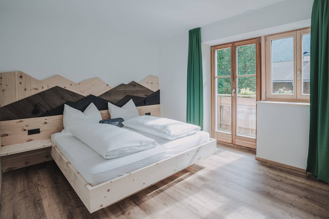 Appartement entier, Appartement "Appartement Schönberg" avec vue sur les montagnes, terrasse partagée et Wi-Fi in San Giacomo, Valle Aurina