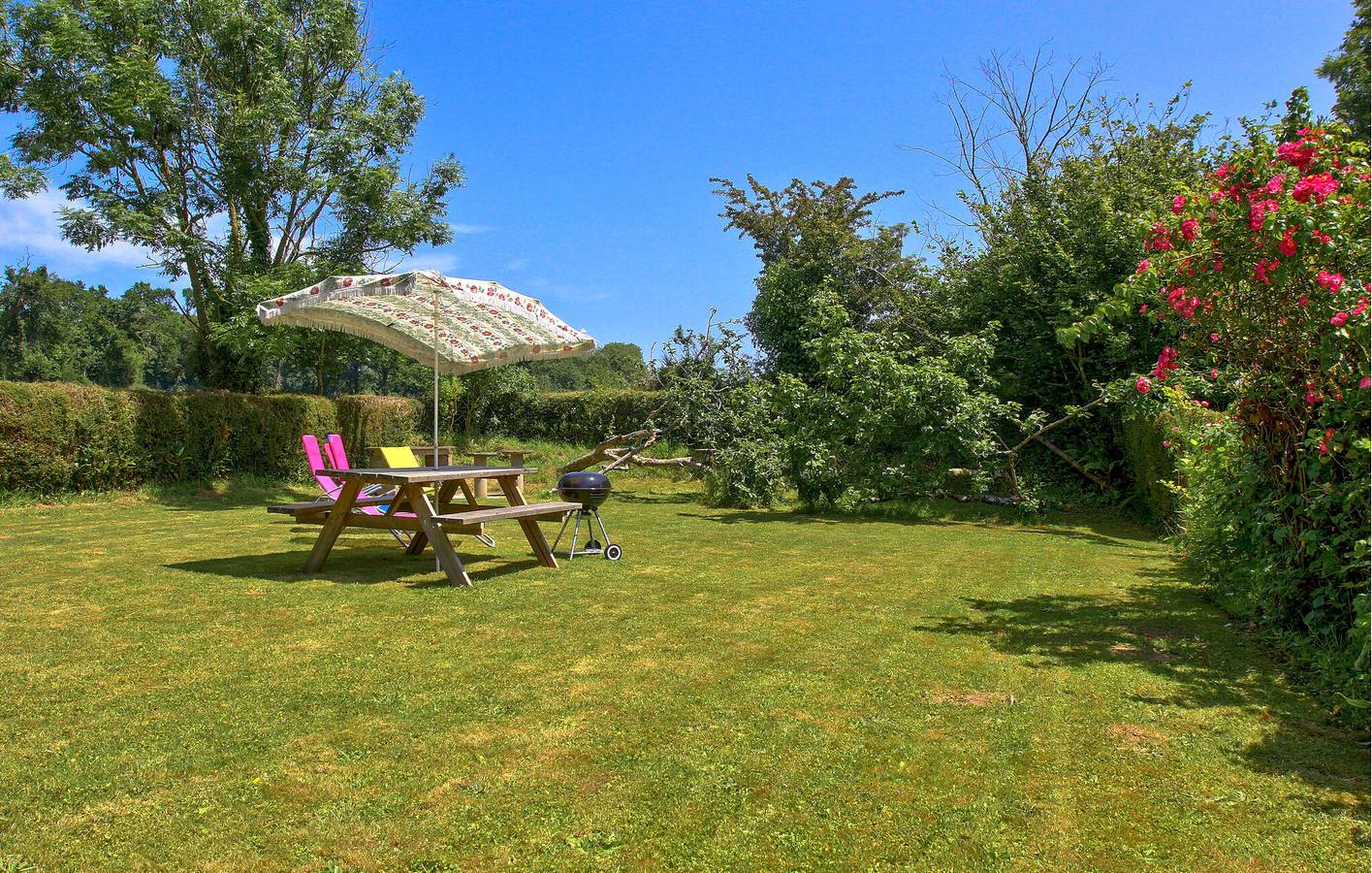 Lithaire Garden Apartment with Parking in Lithaire, Montsenelle