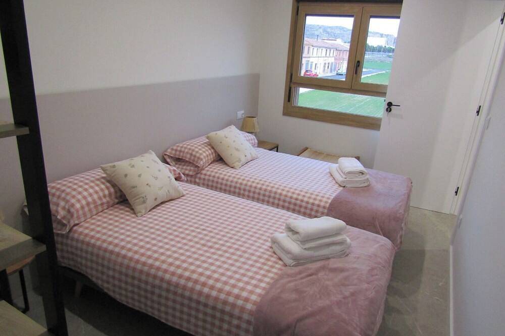House with pool near senda viva and Bardenas reales in Valtierra, Navarra Provinz