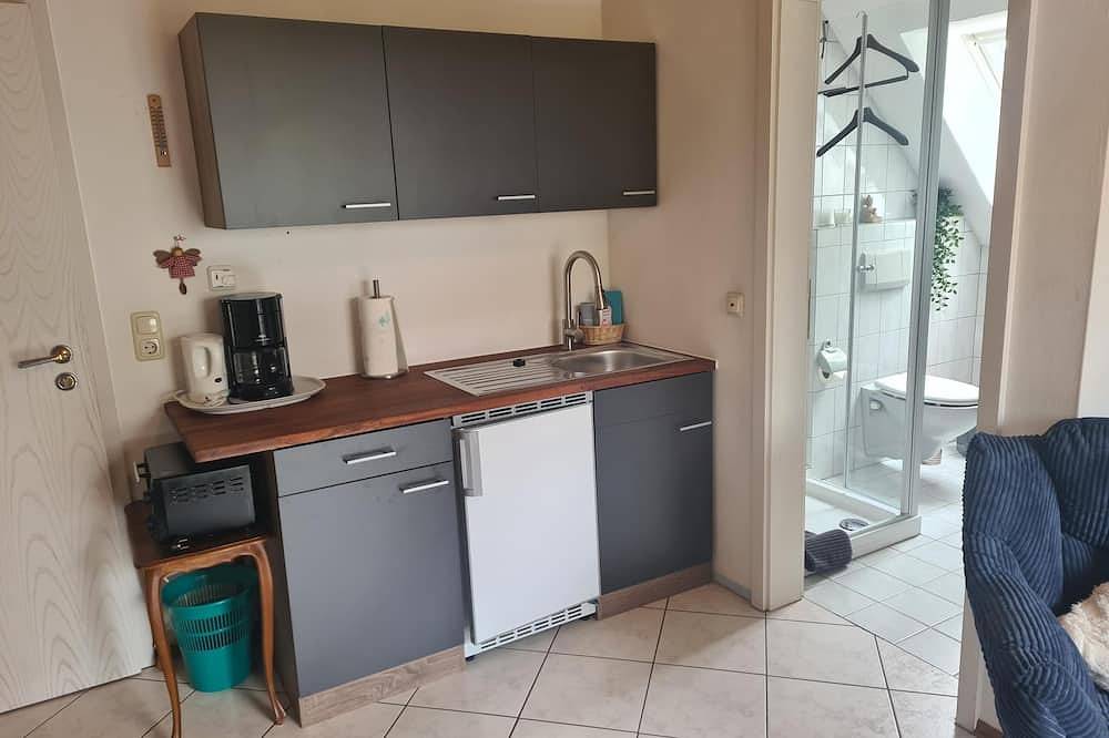 Ganze Wohnung, Gemütliches Ferienzimmer mit Balkon und Blick in den Garten in Zapfendorf, Landkreis Bamberg
