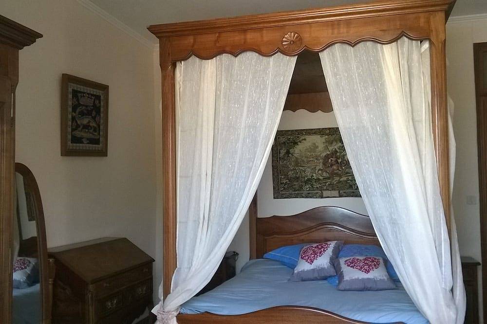 Chambre D’hôte pour 8 Personnes dans Val-des-Vignes, Charente