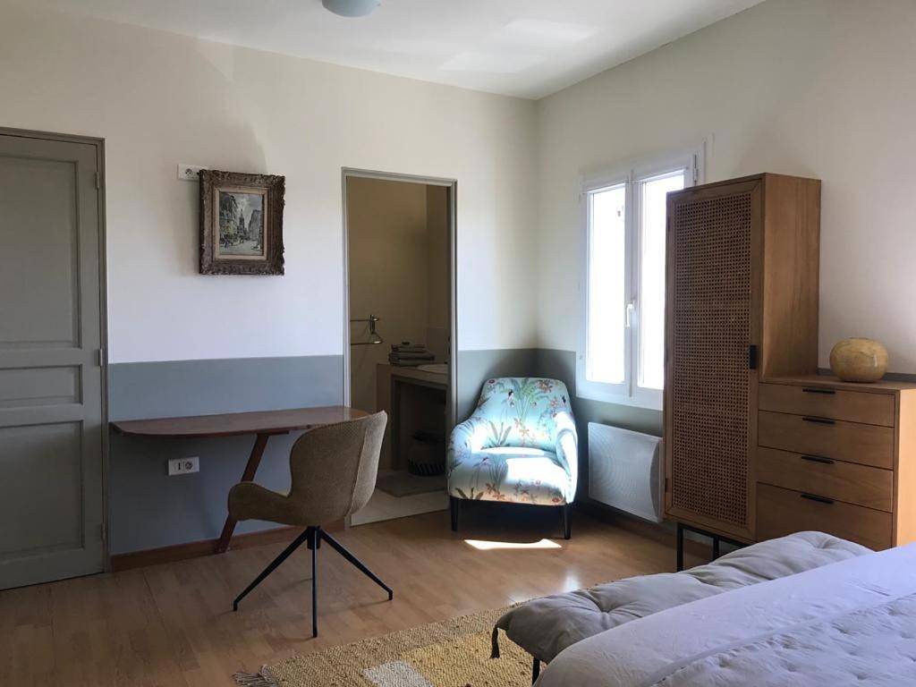 Double Room in Saint-Michel-l'Observatoire, Parc naturel régional du Luberon