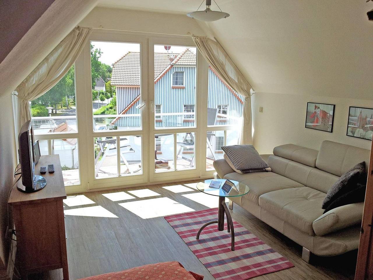 Ganze Wohnung, Moderne Dachgeschoßwohnung in Strandnähe in Ostseebad Zingst, Zingst