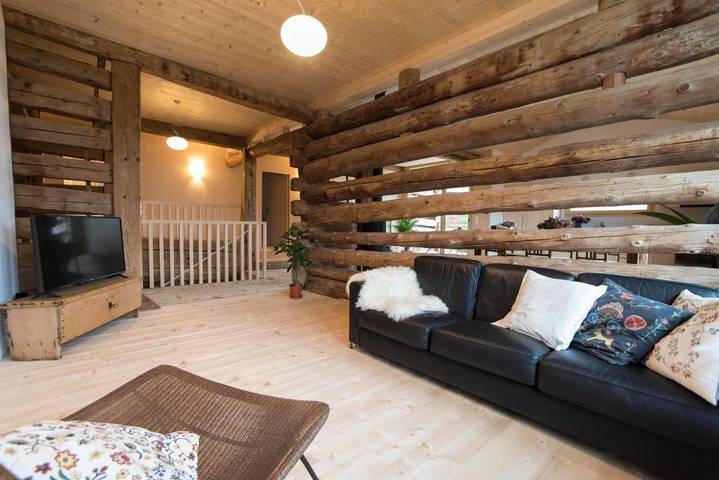 Ferienwohnung für 6 Personen, mit Balkon und Terrasse sowie Ausblick in Muntogna da Schons