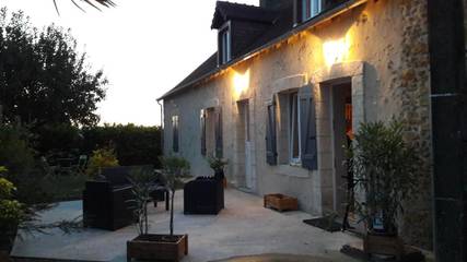 Cottage pour 6 personnes, avec jardin ainsi que jacuzzi et piscine à Courcemont